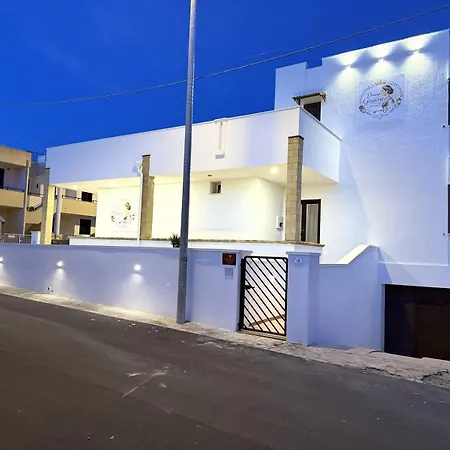 Donna Ginevra - A 300m Dalla 4* Lido Marini